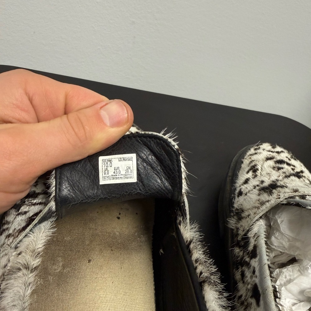 Vans Black and White Slip-On Shoes - Picture 3 of 4